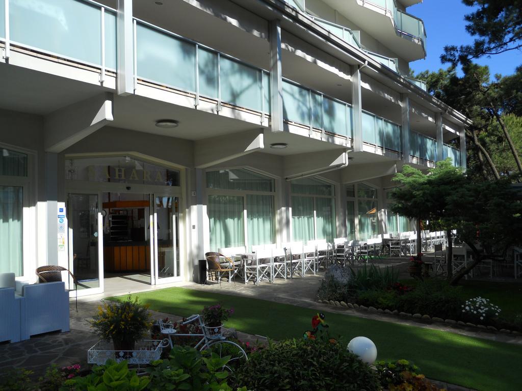 Hotel Sahara Milano Marittima Esterno foto