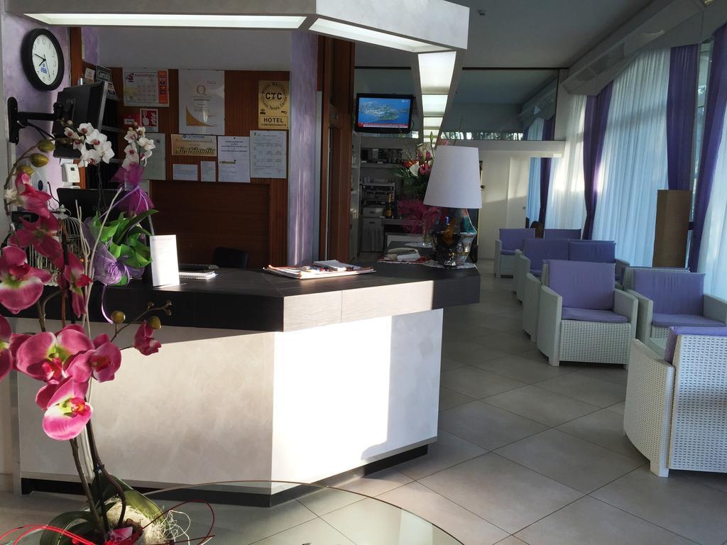 Hotel Sahara Milano Marittima Esterno foto