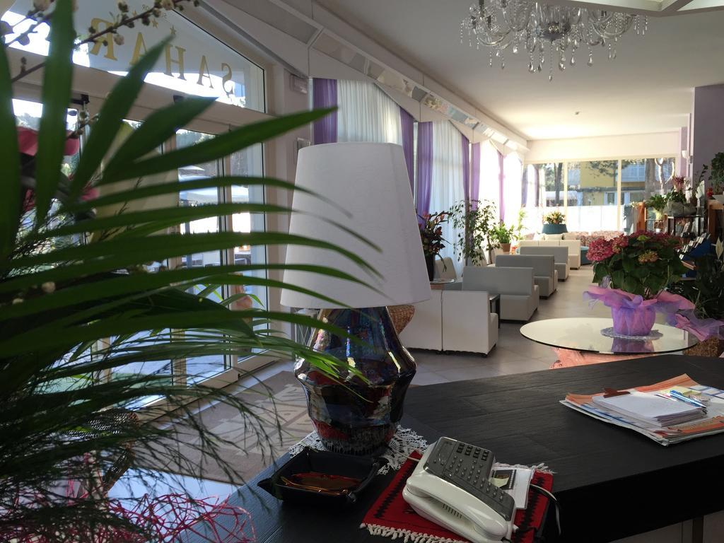 Hotel Sahara Milano Marittima Esterno foto