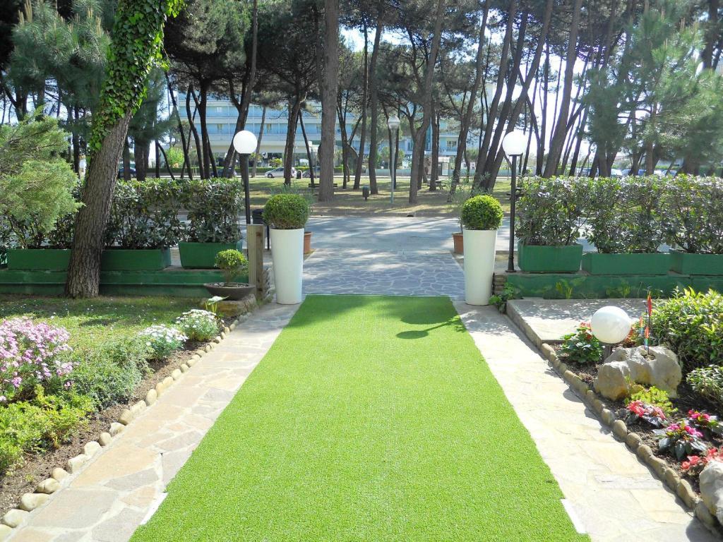 Hotel Sahara Milano Marittima Esterno foto