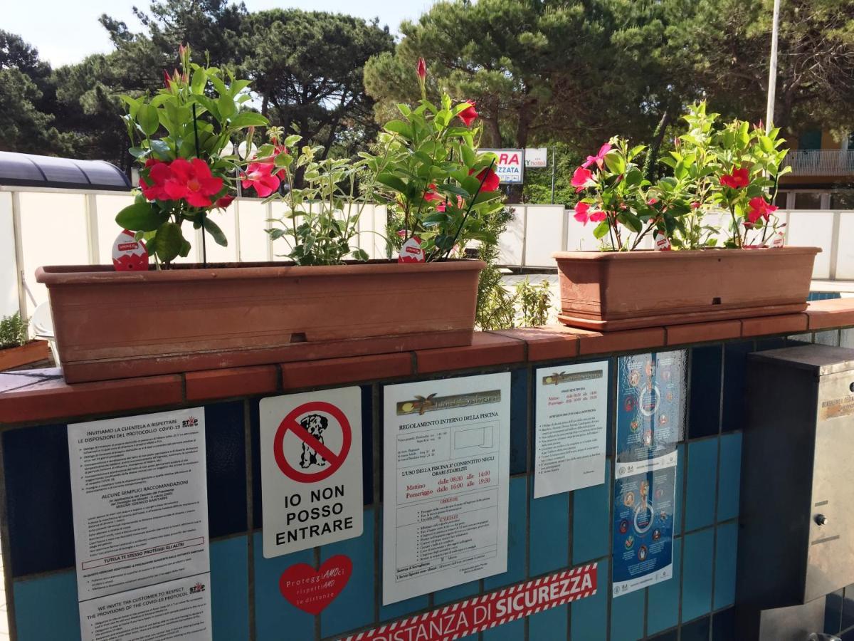 Hotel Sahara Milano Marittima Esterno foto